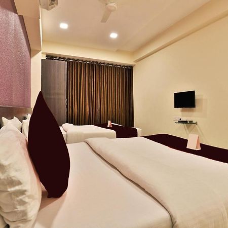 Hotel Royal Rituals Surat Exterior foto