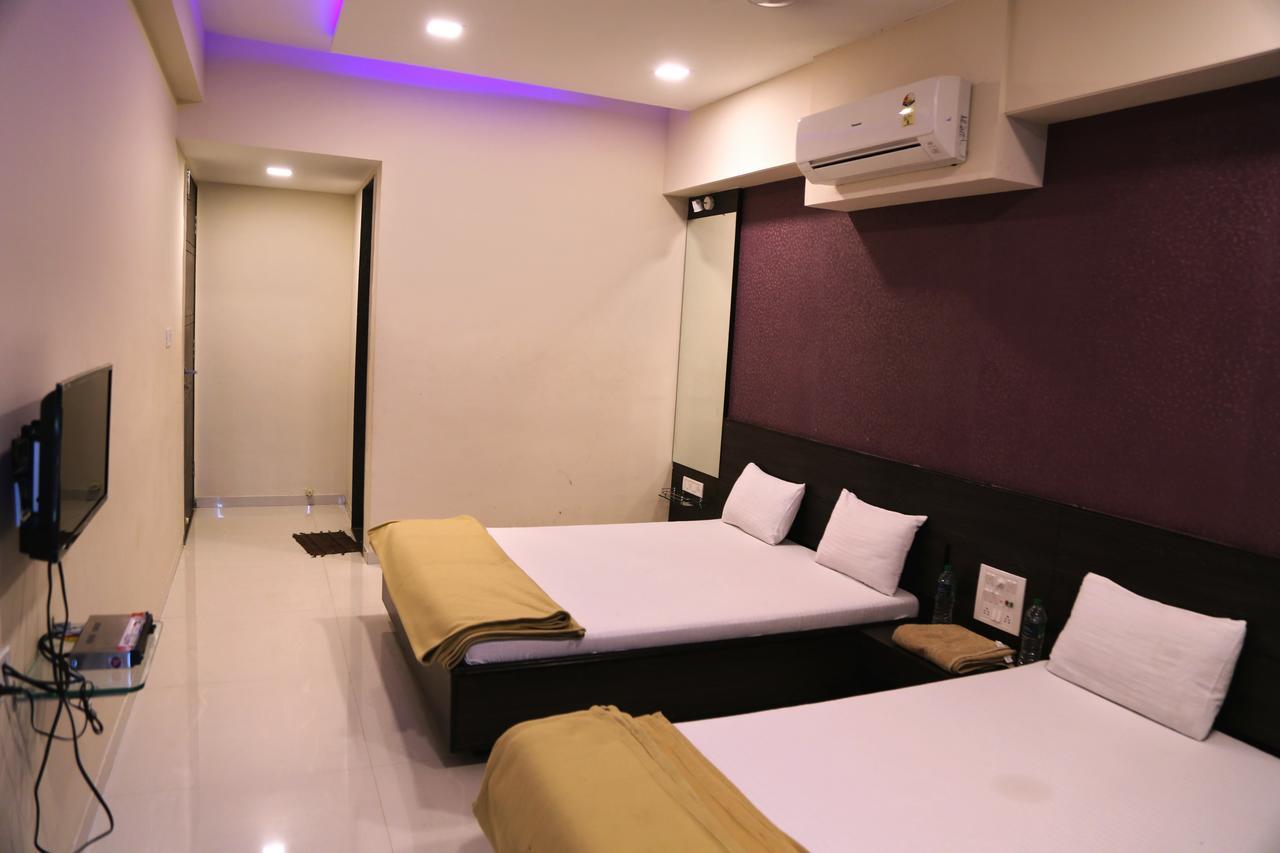 Hotel Royal Rituals Surat Exterior foto